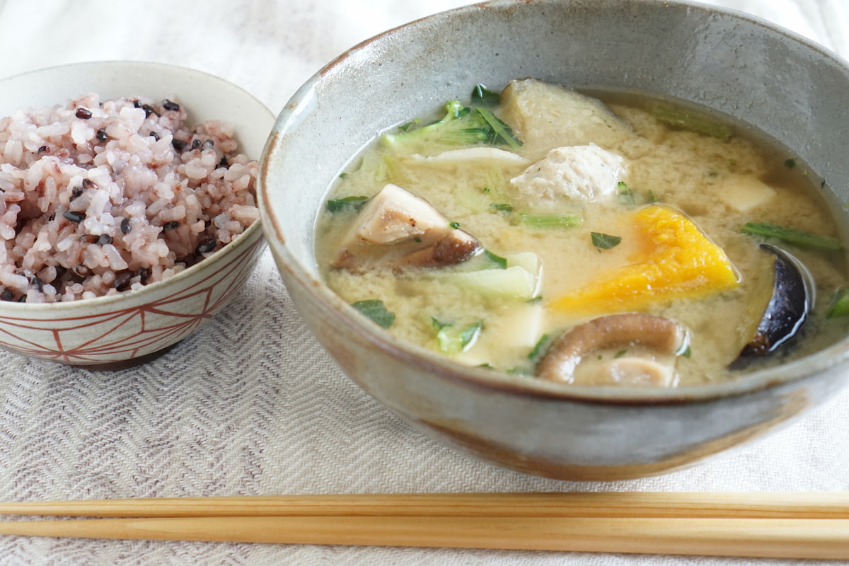 完成したミソベーションと雑穀ご飯